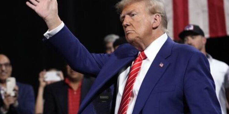 KËRCËNON BE/ Trump: Blini naftën e gazin amerikan, ndryshe ju presin tarifat