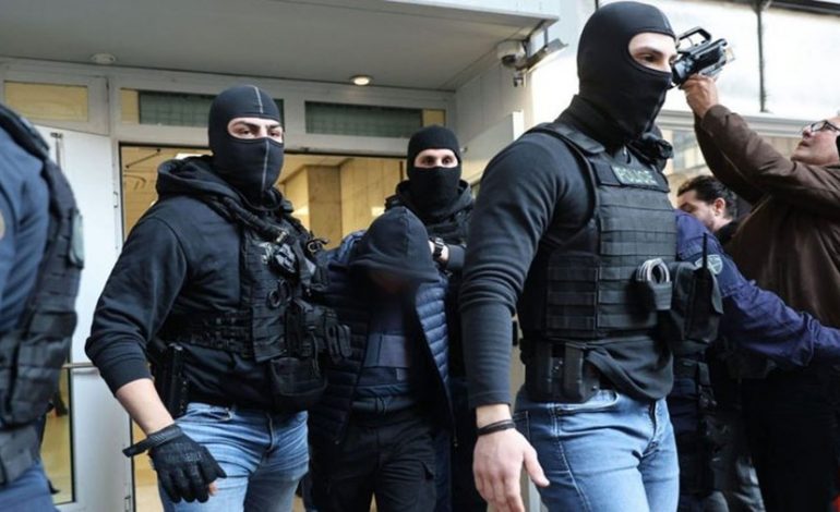 “FBI-JA” GREKE NË AKSION/ 23 arrestime, mes tyre edhe një shqiptar