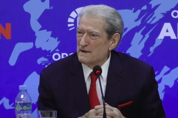 MBYLLJA PËR NJË VIT/ Berisha: Vendimi i parë që do marr kur të vij në pushtet, është rihapja e TikTok