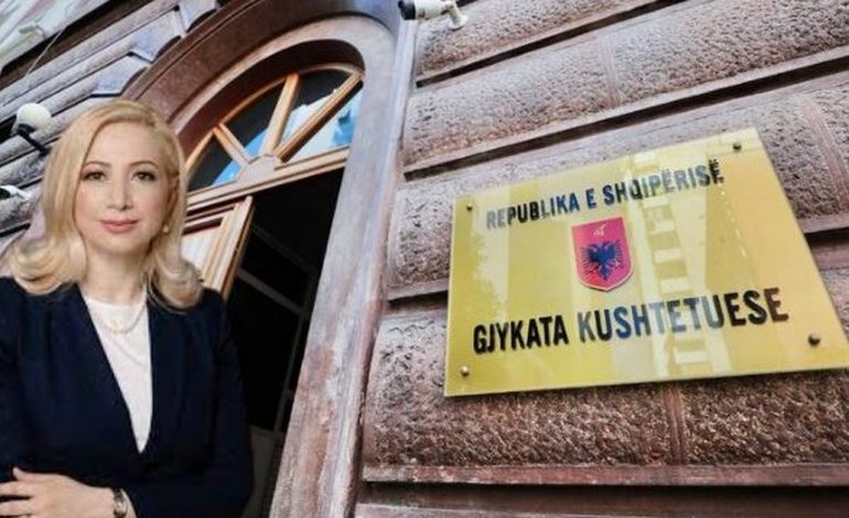 PËRFUNDON MANDATIN SI ANËTARE KUSHTETUESE/ Holta Zaçaj thërret mbledhjen e gjyqtarëve