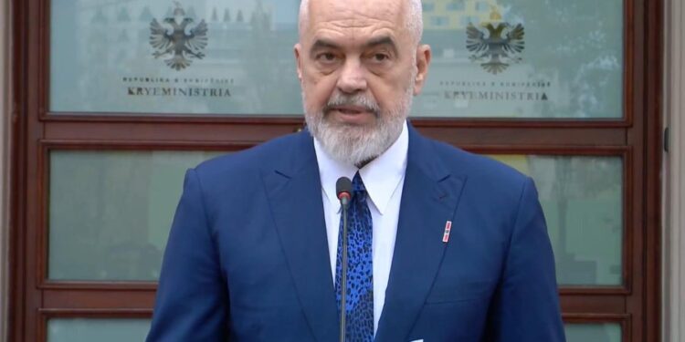 THIRRJE TË RINJVE/ Rama: Regjistrohuni në Forcat e Armatosura të vendit! Afati i fundit i aplikimit…