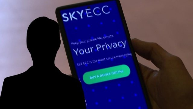 “MOS TË FLASIN KEQ NË GJYKATË”/ Dosja “Sky ECC” në Greqi. Dalin komunikimet, Sandër Pemaj: Deri fund të shtatorit do jemi mbretër të Athinës
