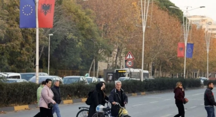 “JEMI RREGULLATORËT SE SA SHPEJT HYNI NË BE”/ Athina vendos kushte: Shqipërinë e mbështesim vetëm nëse…