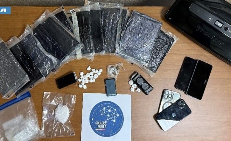KAPEN ME 2 KILOGRAM KOKAINË/ Arrestohet shqiptari e italiani