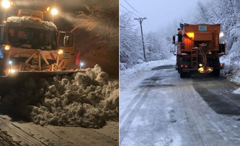 RESHJE TË DENDURA DËBORE GJATË NATËS/ Ja si paraqitet situata në akset rrugore