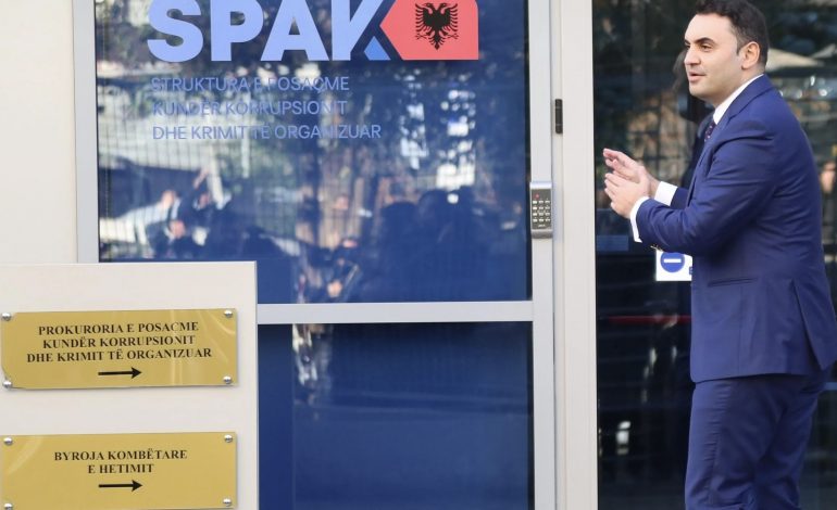 ÇFARË NDODHI? Ish-deputeti Belind Këlliçi paraqitet në SPAK