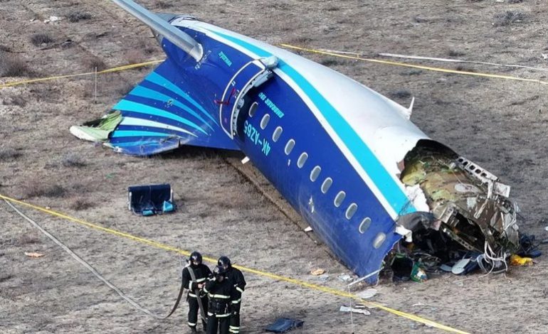 “U QËLLUA ME RAKETË”/ Zbardhet misteri i rrëzimit të avionit në Kazakistan