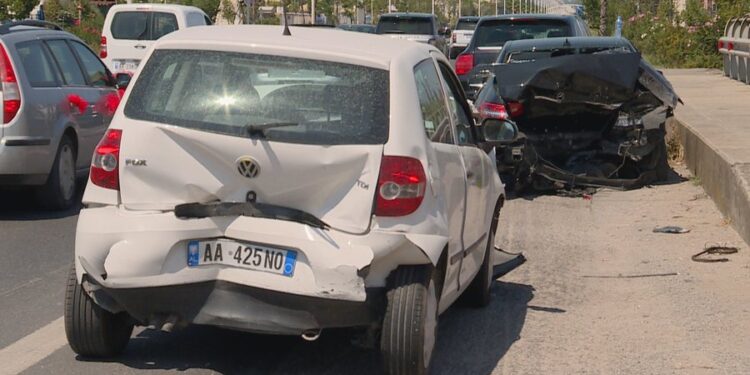 SHOFERËT MË TË KUJDESSHËM NË FUNDVIT/ Bie numri i aksidenteve, ja grupmosha që “përgjak