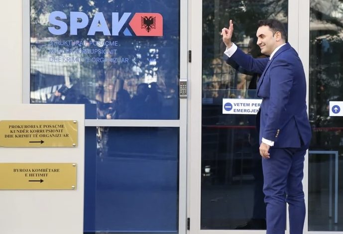 BELIND KËLLIÇI NËN HETIM NGA SPAK/ Avokati: Nuk ka mbaruar shkollën e mesme dhe nuk ka deklaruar të ardhurat