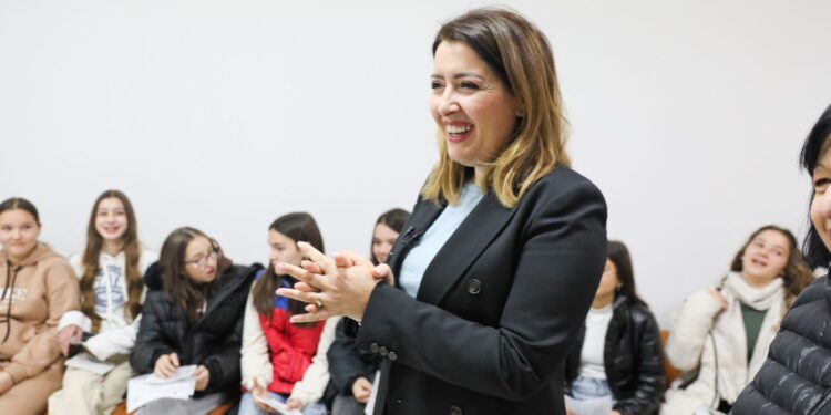 NISMA “DHURO NJË LODËR”/ Manastirliu: Shembull solidariteti për nxënësit me aftësi të kufizuara në dëgjim