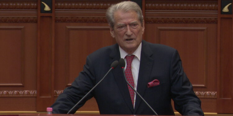 “JA KU JAM”/ Berisha pas 11 muajsh në Kuvend: Vij fitimtar, Rama tentoi të rikthente vitin ’46
