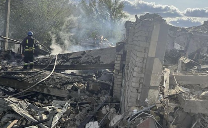 LUFTA/ Sulm masiv me raketa në Kharkiv! Zelensky: 2025 bëhet viti i paqes për Ukrainën