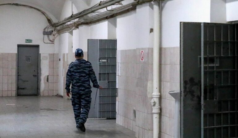 PUBLIKOHET EMRI/ Kush është shqiptari që u gjet i vdekur bashkë me shokun e dhomës në burgun e Malandrinos në Greqi