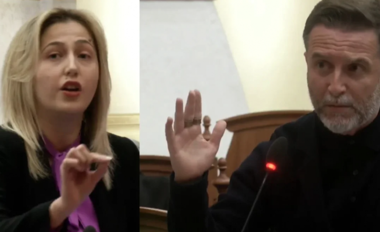 “PLAS” NË KUVEND/ Braçe-Zhupës: Mos u lyej me parfum dhe pri thonjtë! Dukesh si ruse, por…