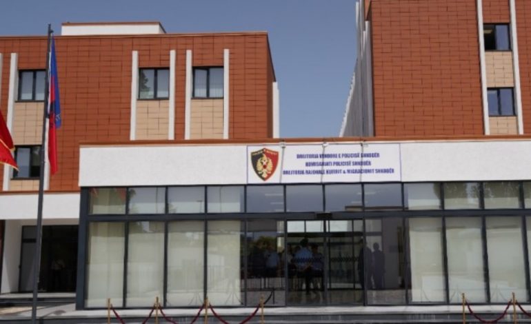 E RËNDË NË SHKODËR/ 29-vjeçari dhunon brutalisht të atin, e kërcënon se do e vrasë