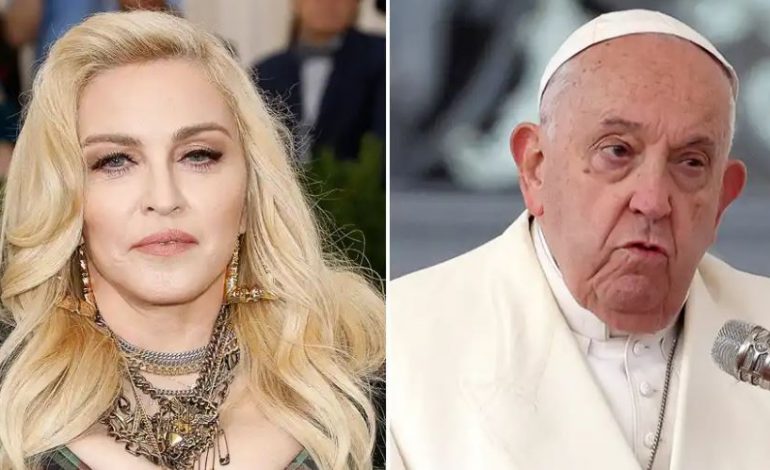 “KJO ËSHTË RRËQETHËSE”/ Madonna krijon polemika të forta, ndan foton e pazakontë krah Papa Françeskut