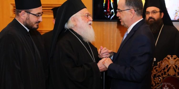 NDARJA NGA JETA E KRYEPESHKOPIT ANASTAS/ Begaj: Udhëhoqi kishën me mençuri