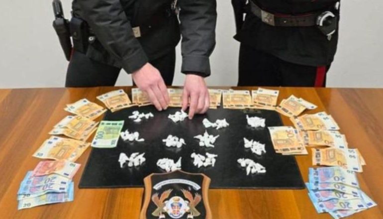 DO SHISTE 30 PAKO ME KOKAINË/ Arrestohet 44-vjeçari shqiptar në Itali