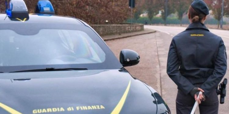8 MILIONË EURO KOKAINË/ Antimafia shkatërron kartelin italo-shqiptar të narkotrafikut nga Kolumbia, 15 të arrestuar