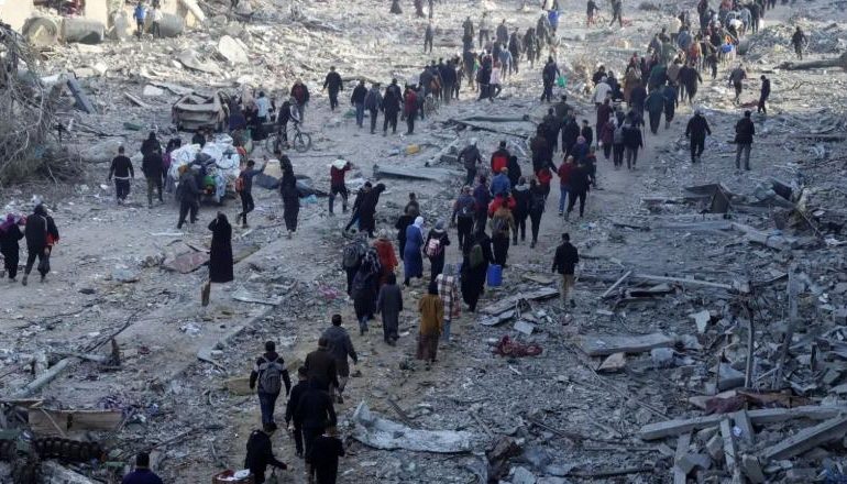 ARMËPUSHIM NË GAZA/ Hamasi i dorëzon Kryqit të Kuq tre pengjet e para gra! Palestinezët kthehen në rrënojat e shtëpive