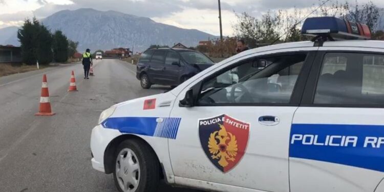 AKSIDENT I RËNDË NË VLORË/ Fadroma përplas shoferin e kamionit, ndërron jetë 55-vjeçari
