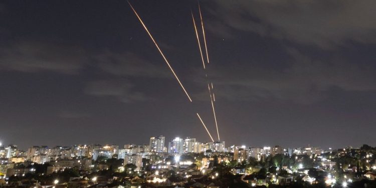 “VETËM PËR 50 DOLLARË”/ Do shisnin të dhënat për “Iron Dome”, Izraeli arreston dy ushtarët rezervistë