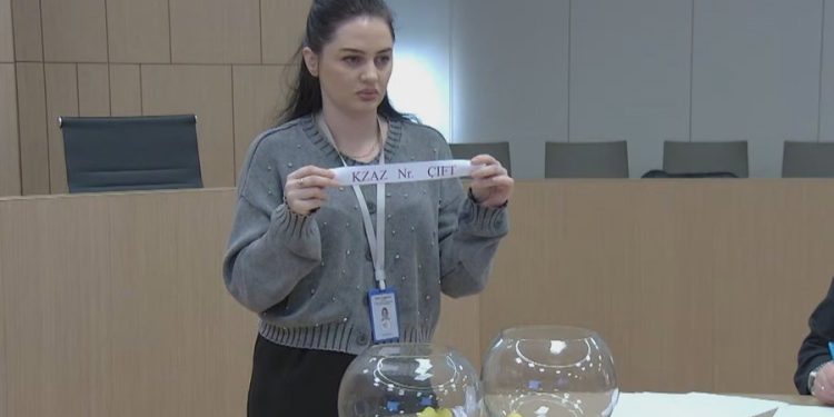 HIDHET SHORTI NË KQZ/ Rama ndan komisionerët me Tom Doshin, Berisha me Metën