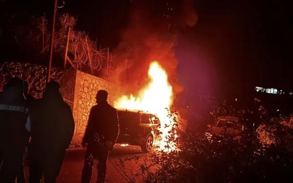 DETAJET E PARA/ Digjet automjeti në aksin nacional Lezhë-Vau i Dejës, panik tek qytetarët