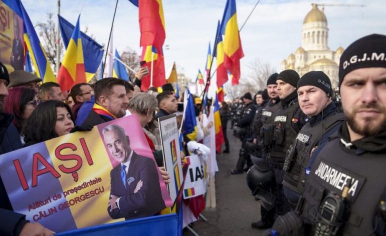 TRAZIRA NË RUMANI/ Protesta masive pas anulimit të fitores së kandidatit pro-rus