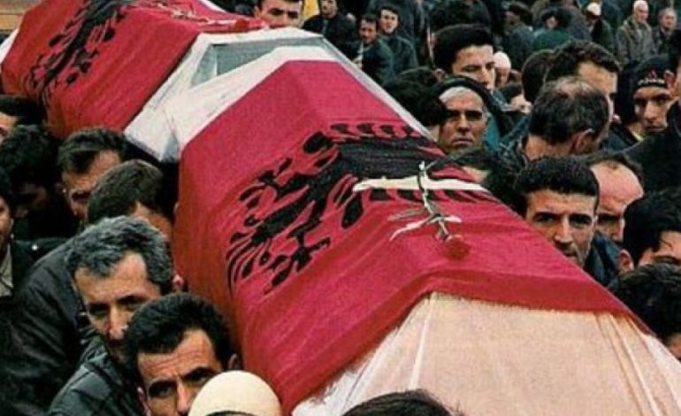 U VRANË MBI 45 CIVILË TË PAFAJSHËM SHQIPTARË/ 26 vite nga Masakra e Reçakut