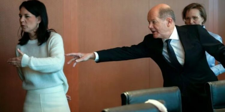 MINISTRJA I KTHEN SHPINËN SCHOLZ/ Refuzon foton me të: Po sakrifikon paqen për disa vota