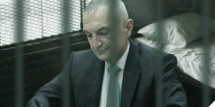 “DËNIM PËR QYTETARËT E KAVAJËS”/ Meta i kushton letër nga burgu ndryshimeve në Kadastër