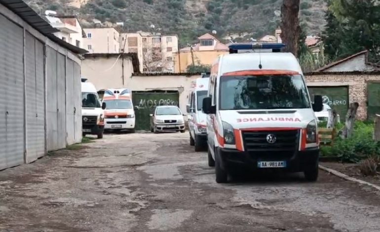 6-VJEÇARI NDËRROI JETË/ Reagon Spitali i Lushnjes: Erdhi me oksigjenin 70%! Humbi ndjenjat në ambulancë dhe…