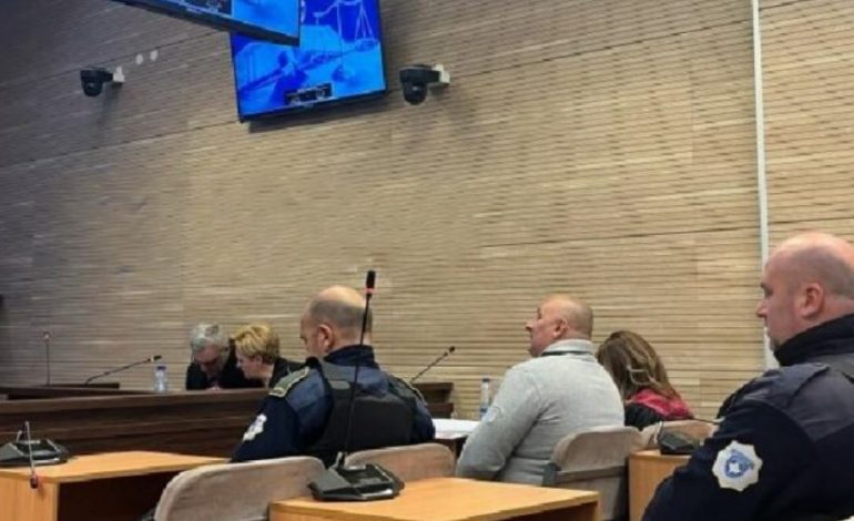 GJYKIMI I SERBIT TË DYSHUAR PËR KRIME LUFTE/ Dëshmitarët rrëfejnë se si i gjetën trupat e të vrarëve në mal
