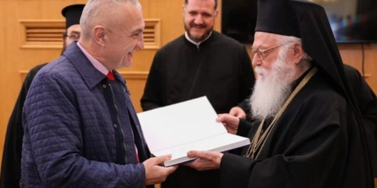 I DHA PASAPORTËN SHQIPTARE/ Ilir Meta reagon nga qelia për Janullatos: Humbje e pazëvendësueshme