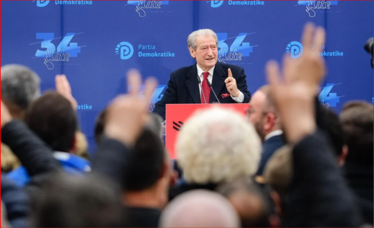 “JEMI FORCA POLITIKE E TË PAMUNDUARVE”/ Berisha nga Fieri: Bëmë opozitën më të fuqishme në 3 dekada