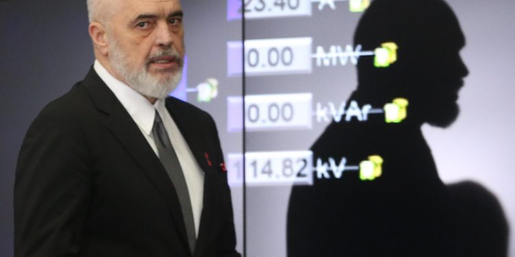 ULJA E ÇMIMIT TË ENERGJISË/ Rama ironizon opozitën: Jua nxinë jetën me teori, por…
