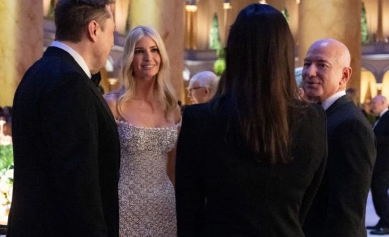 PAMJET/ Paraqitja mbresëlënëse e grave të familjes së presidentit Trump