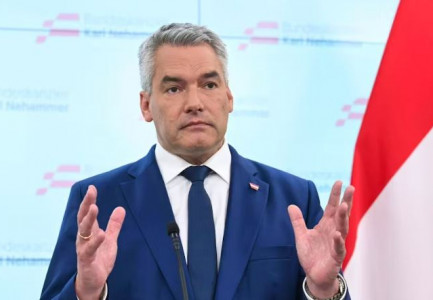 KANCELARI I AUSTRISË NJOFTON DORËHEQJEN/ Largohet edhe nga drejtim i partisë! Ja arsyeja