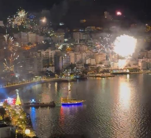PAMJET/ Saranda nën magjinë e fishekzjarreve, Viti i Ri mirëpritet pa asnjë incident