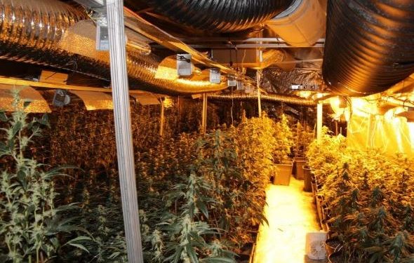 SHTËPI BARI NËN DYSHEMENË E RESTORANTIT/ Vihen në pranga dy shqiptarë në Austri