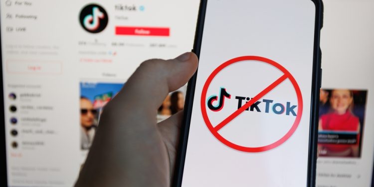 VRASJA E 14-VJEÇARIT/ “La Repubblica”: Pse mbyllja e TikTok në Shqipëri është ndryshe nga vendet e tjera