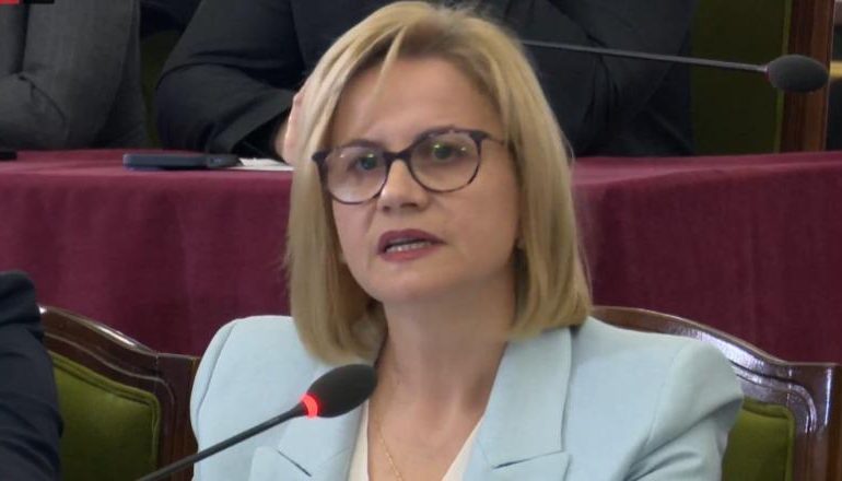 GRUPI I PS/ Bushka: SPAK nuk më thirri asnjëherë, s’kam shkelur ligjin! Vajza është kushërira ime…