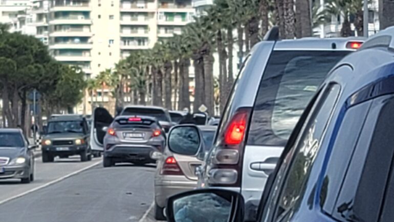 FORCAT SPECIALE AKSION NË VLORË/ Operacion për kapjen e personave me precedent kriminal