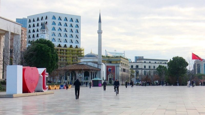 TREGU SHQIPTAR I PUNËS JOSH TË HUAJT/ Në 2024 u regjistruan 13 mijë persona