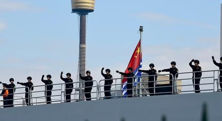 ANIJET KINEZE I I AFROHEN SIDNEJ/ Australia vë menjëherë në veprim flotën e saj