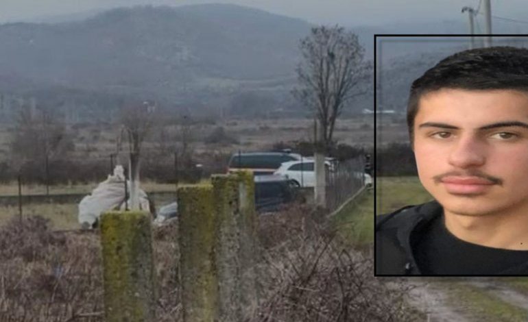 PUBLIKOHET FOTO/ Ky është 20-vjeçari që u vra me 6 plumba në oborrin e shtëpisë në Shkodër