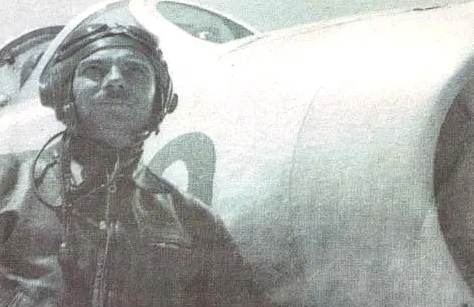 DOSSIER/ Dëshmia e pilotit: Si e njoha komandantin e Aviacionit Luftarak Shqiptar Niko Hoxhën, momentin tragjik kur ai humbi jetën në pistën e Rinasi