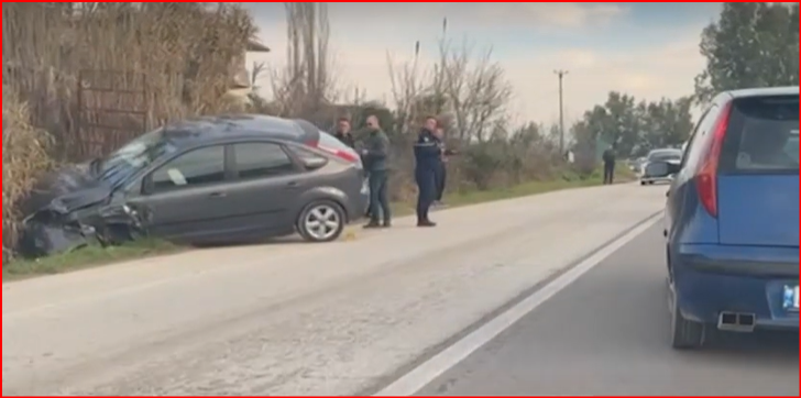 PAMJET NGA AKSIDENTI/ 3 makina përplasen me njëra-tjetrën në aksin Elbasan-Peqin