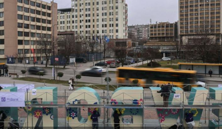 KOSOVA FESTON 17-VITE PAVARËSI/ Kurti: Sot Republika më e fortë se asnjëherë më parë! Osmani: Ecim përpara